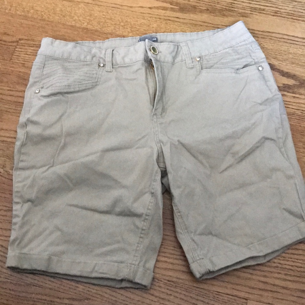 New Directions Weekend Bermuda Shorts